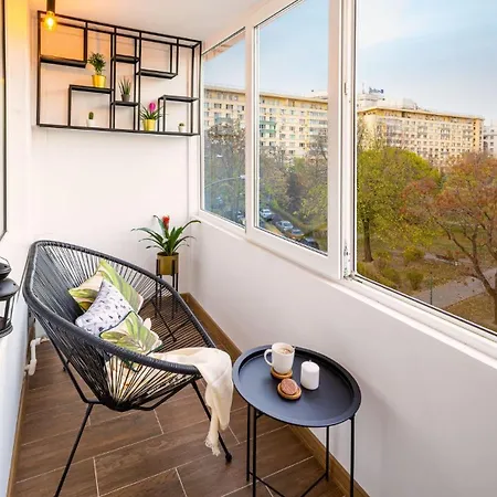 Golden Hour - One Bedroom - Next To Cismigiu Park And Victoria Avenue Апартаменти Бухарест